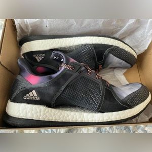 Women’s Adidas Pure Boost Cross Training Sneakers 8 NIB